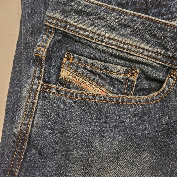 Diesel Jeans Men's 33 X 29 Blue Viker Button Fly Straight Leg Distressed Denim - Picture 3 of 9